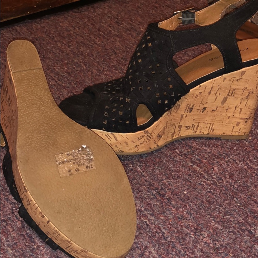 Wedges - Picture 3 of 3